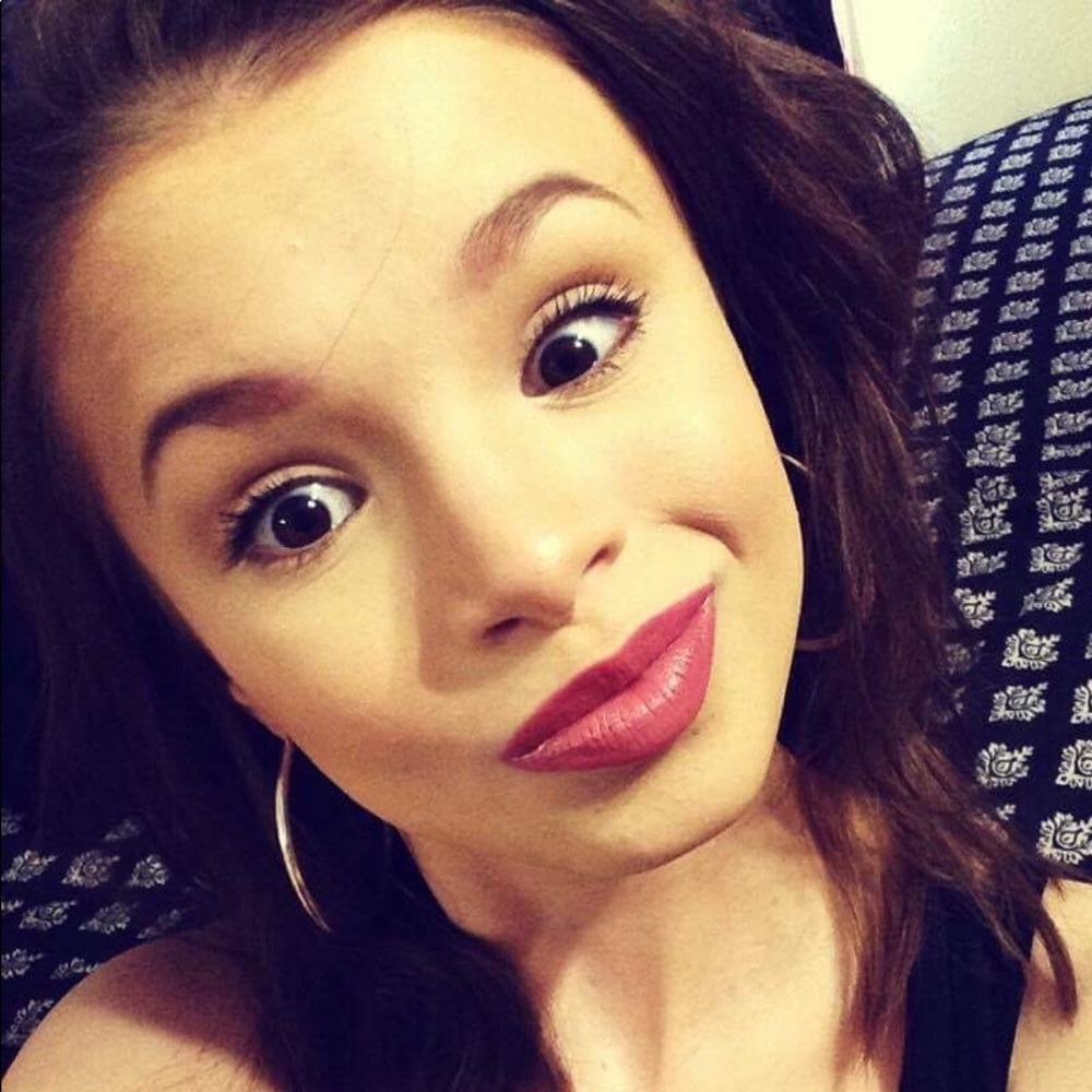 Meet your Posher, Tera